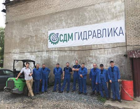Наши мастера по ремонту гидравлики в Москве и Московской области