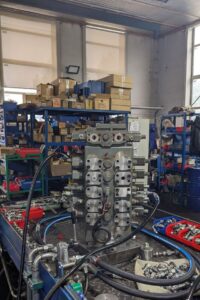 Регулировка гидравлических распределителей в Москве