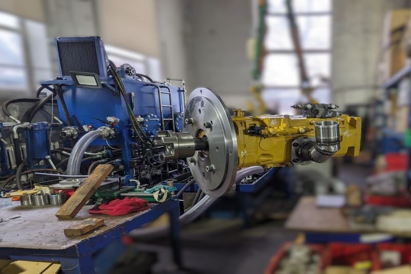 Ремонт гидронасоса карьерного экскаватора Cat