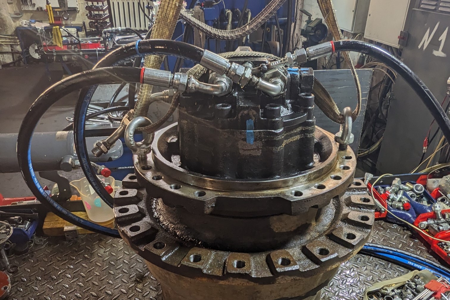 Ремонт гидромотора экскаватора