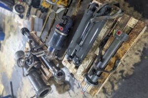 Ремонт гидроцилиндров погрузчиков и экскаваторов