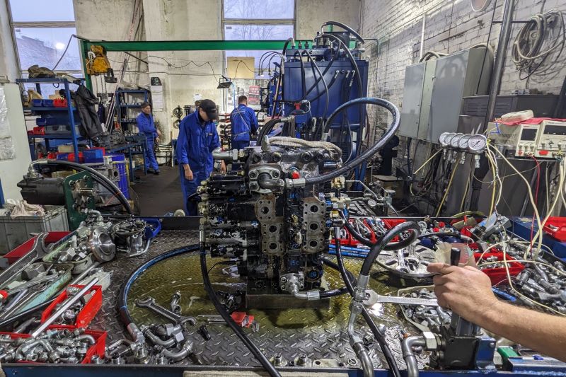 Ремонт распределителя экскаватора Кейс