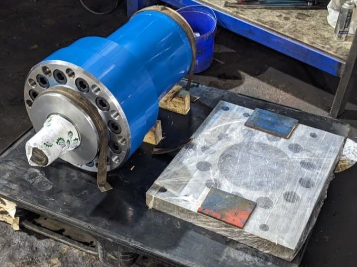 Гидроцилиндр пресса на заказ